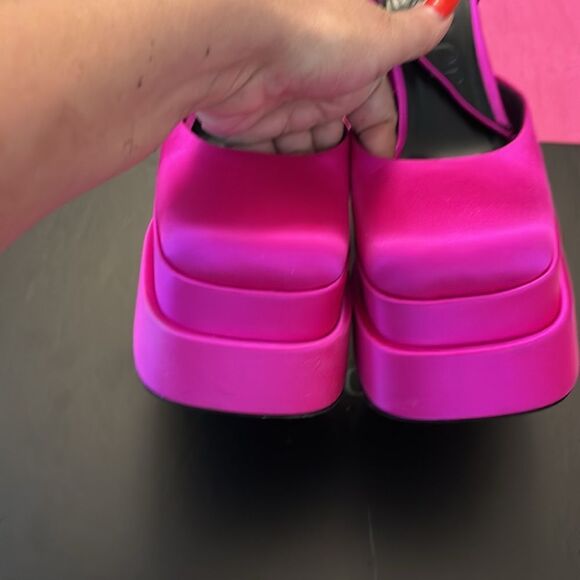 Versace Women's Pink satin Platform Heels, US8 - Picture 5 of 12